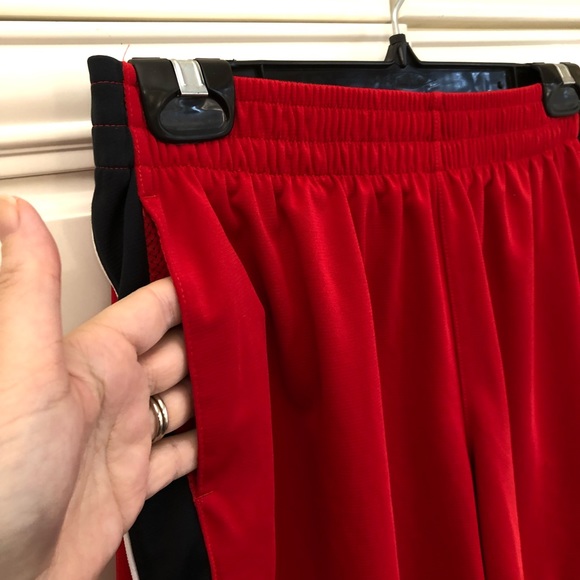 Under Armour Heatgear loose shorts - Picture 2 of 8